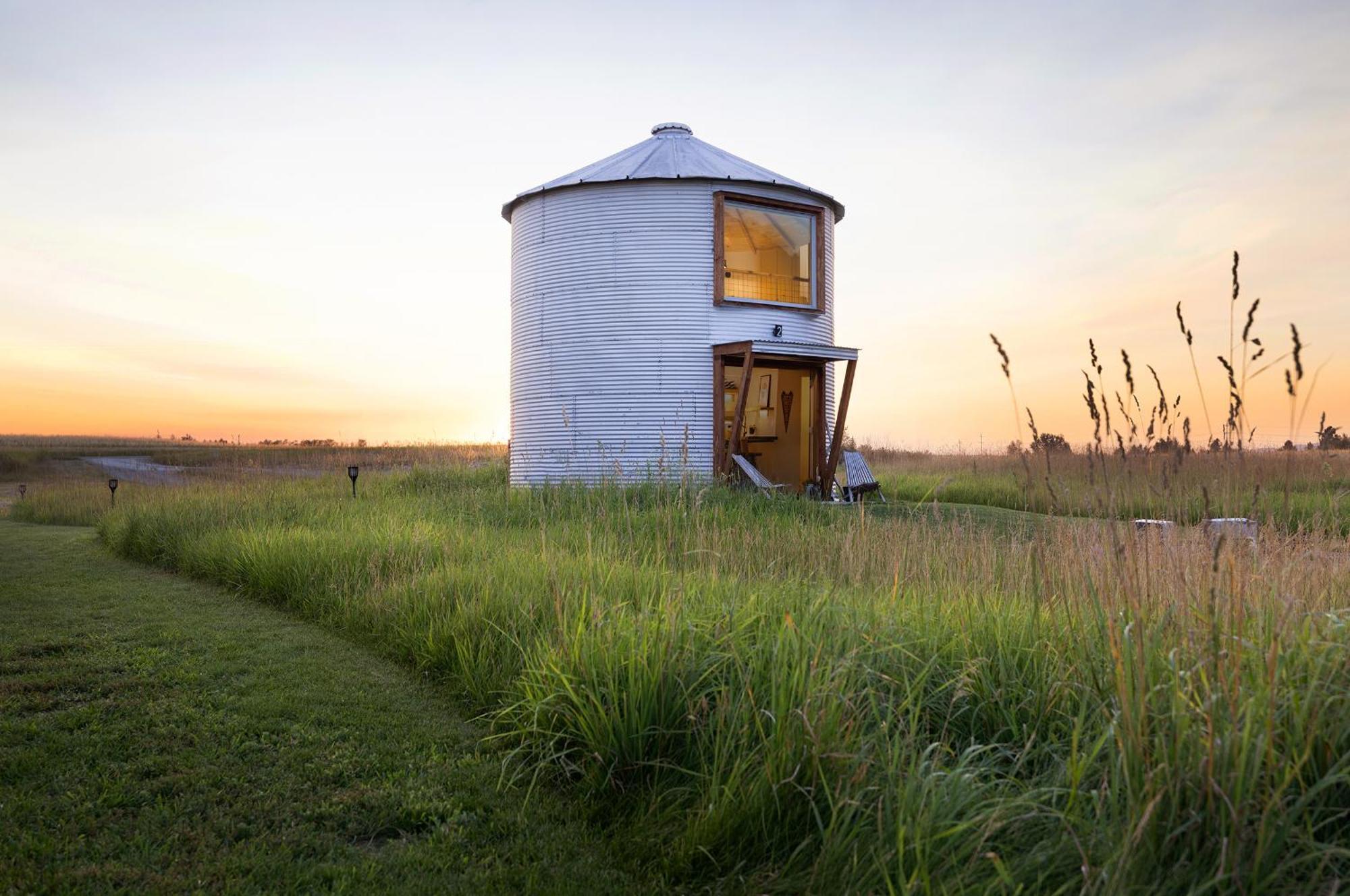 Clark Farm Silos - 5 Silo Mountain View Retreat 卡利斯佩尔 外观 照片
